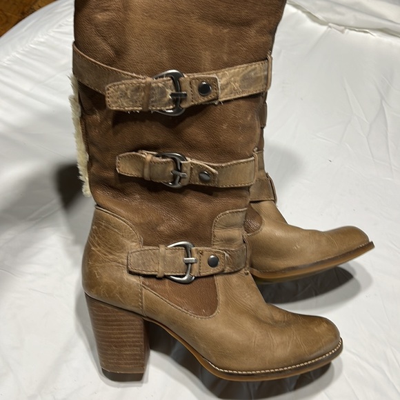 Gianni‎ Bini Brown Heeled Boots with Fur Trim - Picture 3 of 11